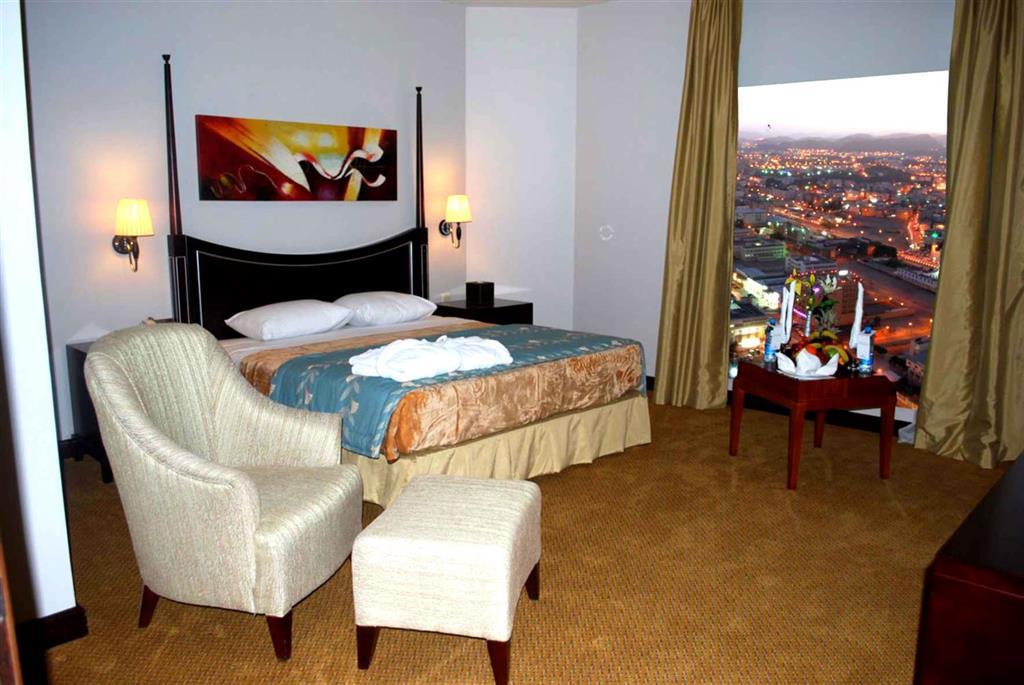 Hotel مينا بلازا الطائف Mena Plaza Taif Habitación foto